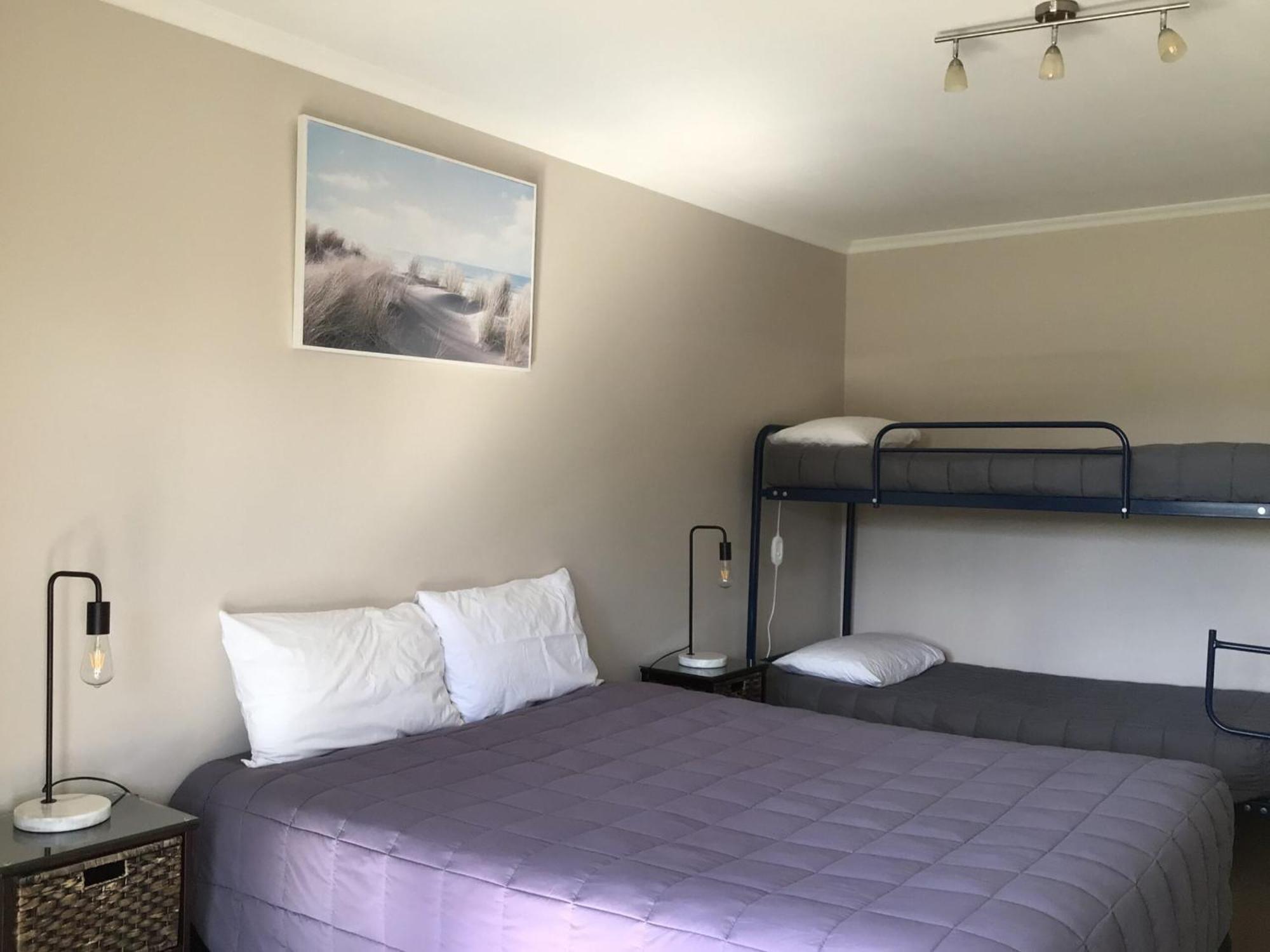 Fiordland Great Views Holiday Park Те-Анау Экстерьер фото