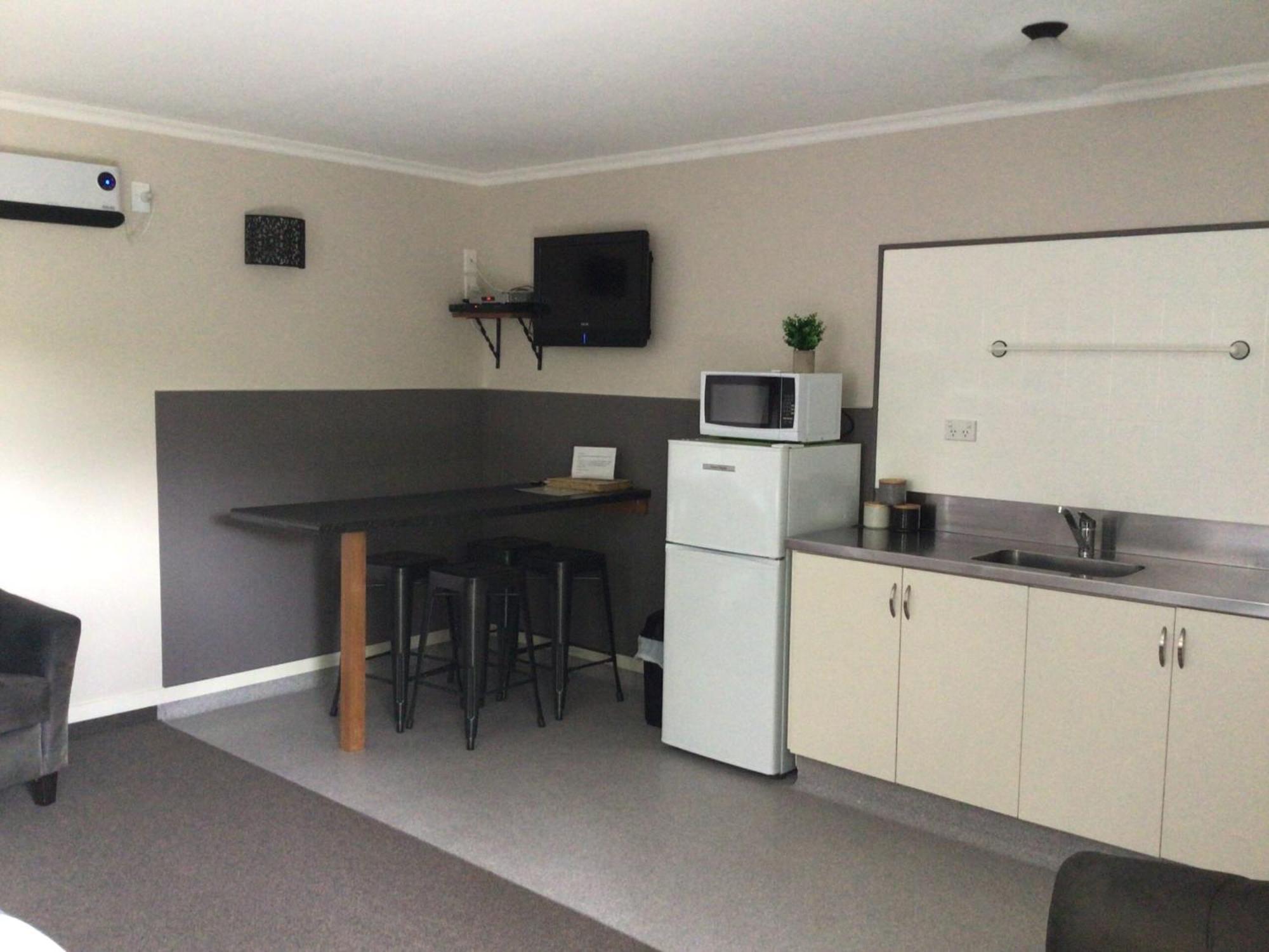 Fiordland Great Views Holiday Park Те-Анау Экстерьер фото