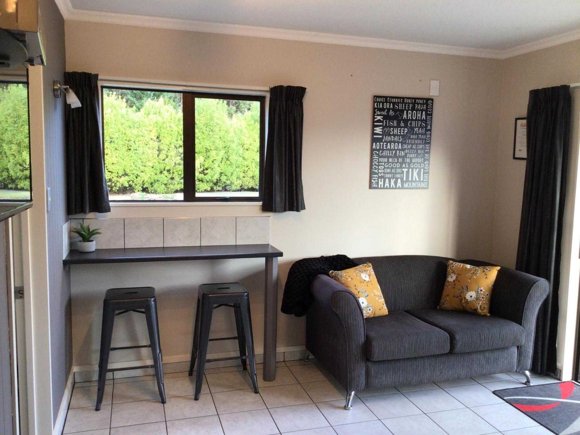 Fiordland Great Views Holiday Park Те-Анау Экстерьер фото