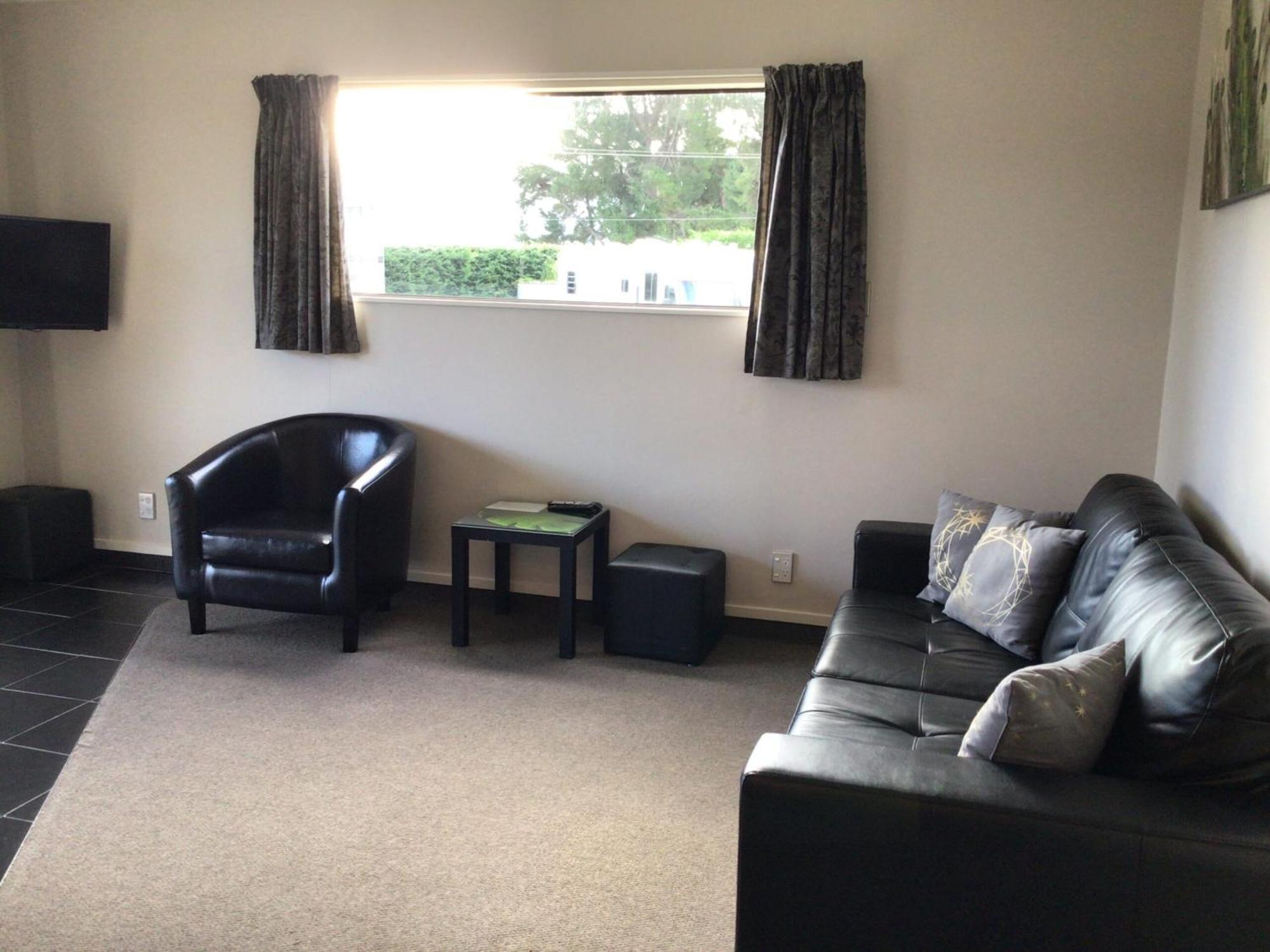 Fiordland Great Views Holiday Park Те-Анау Экстерьер фото