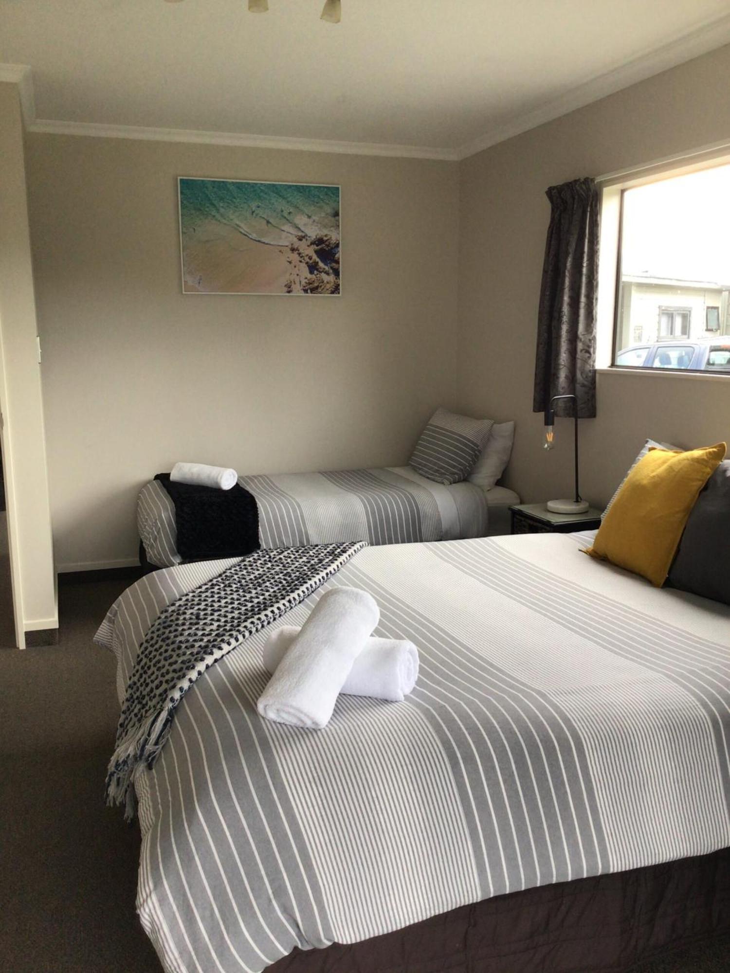 Fiordland Great Views Holiday Park Те-Анау Экстерьер фото