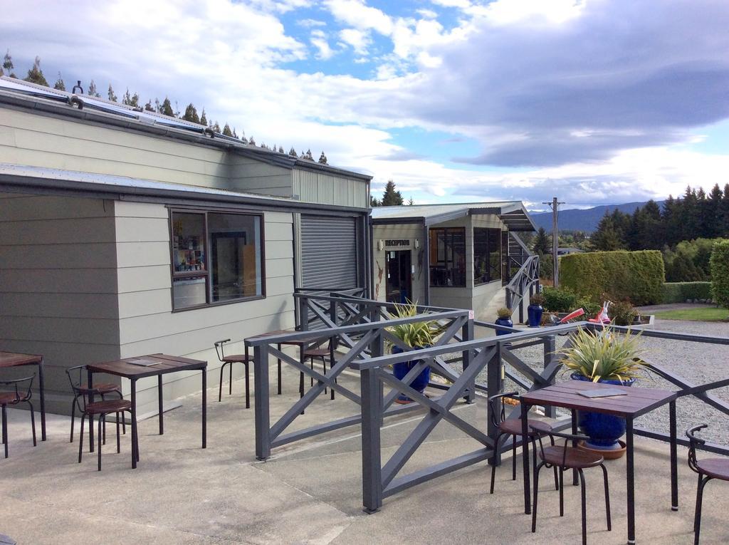 Fiordland Great Views Holiday Park Те-Анау Экстерьер фото