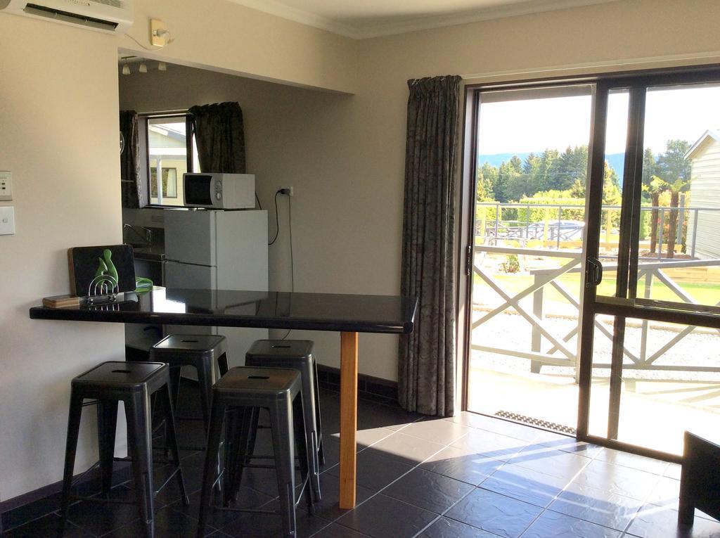 Fiordland Great Views Holiday Park Те-Анау Экстерьер фото
