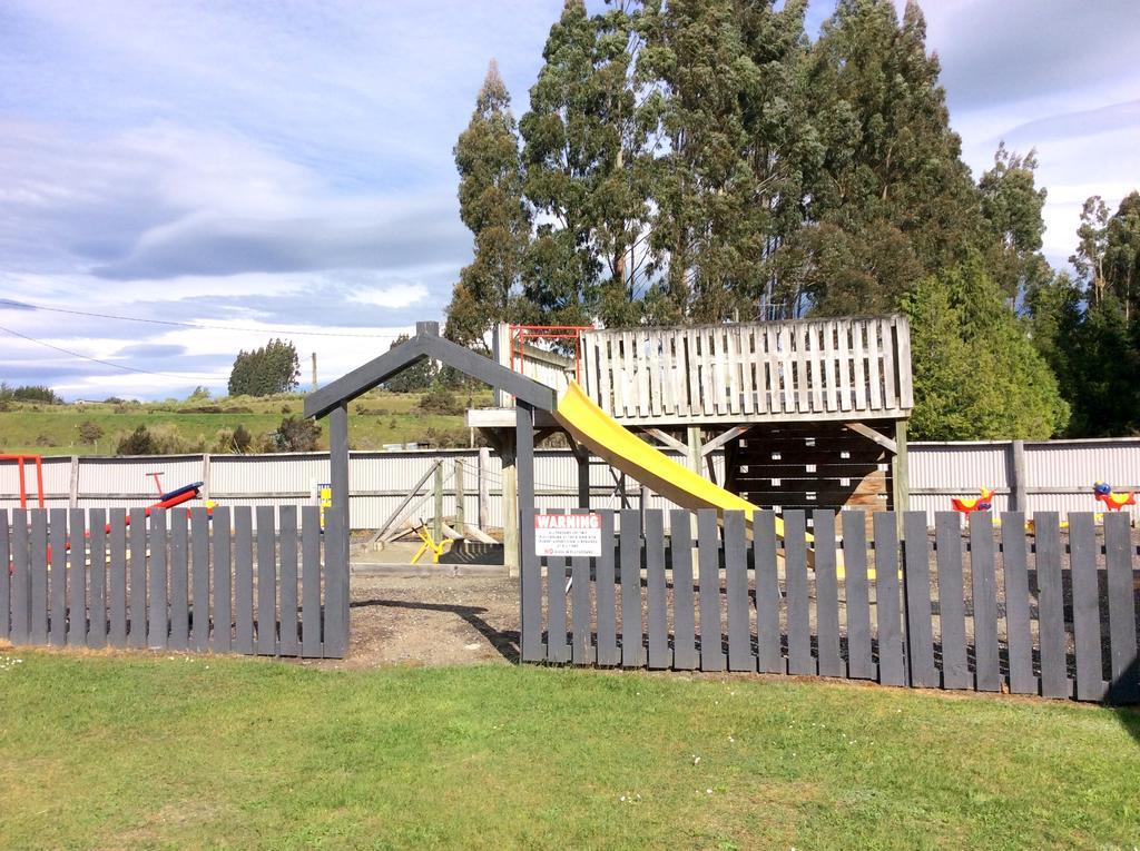 Fiordland Great Views Holiday Park Те-Анау Экстерьер фото