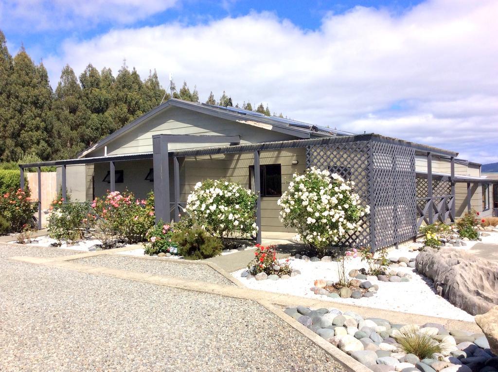 Fiordland Great Views Holiday Park Те-Анау Экстерьер фото