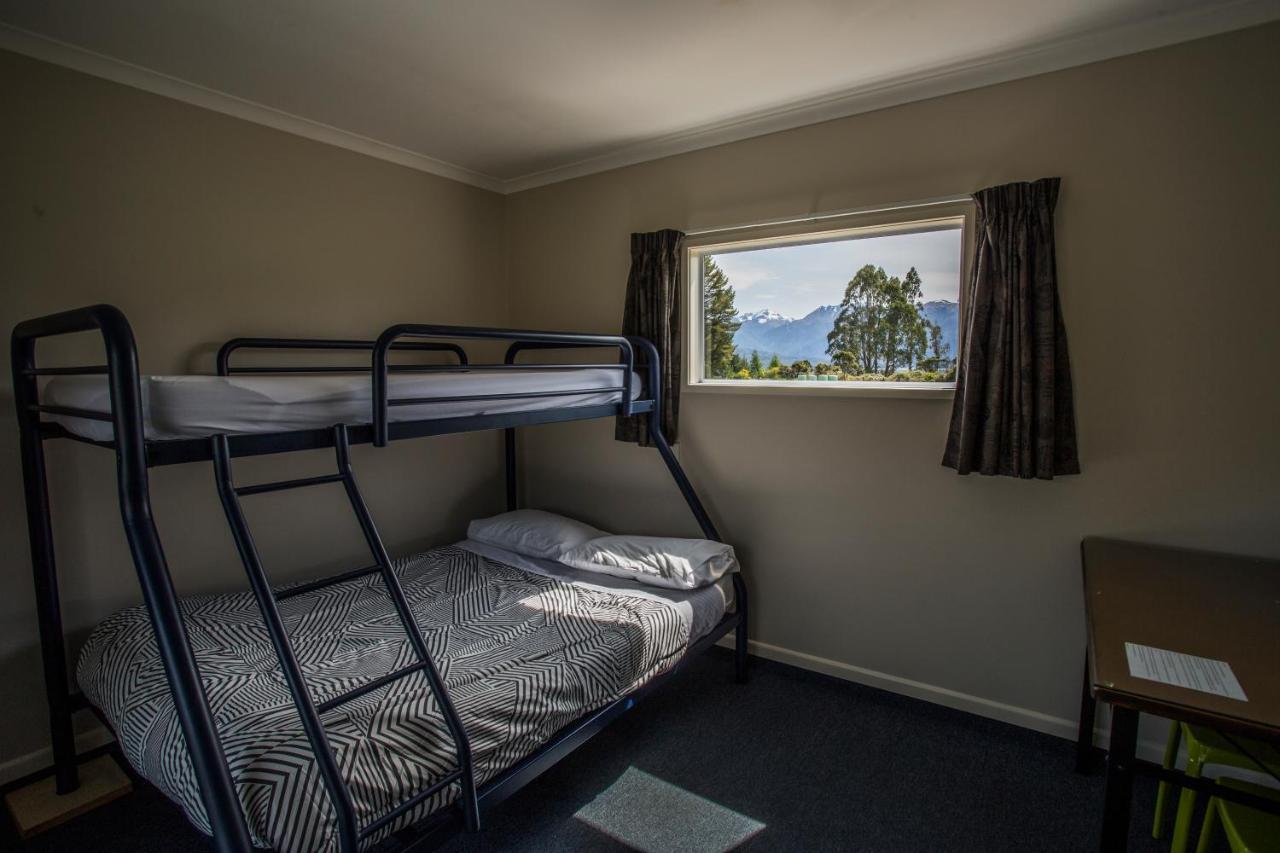 Fiordland Great Views Holiday Park Те-Анау Экстерьер фото