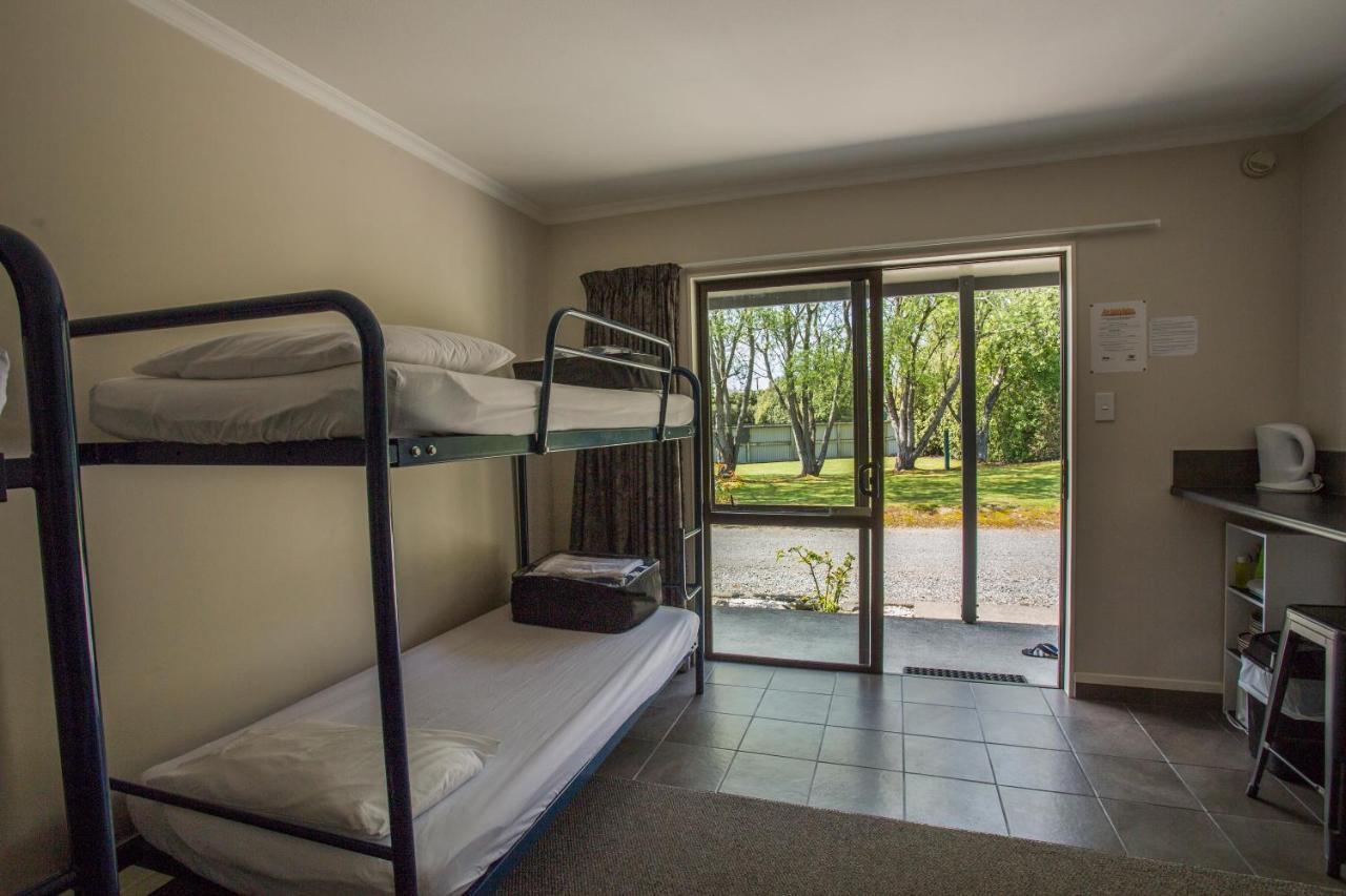 Fiordland Great Views Holiday Park Те-Анау Экстерьер фото