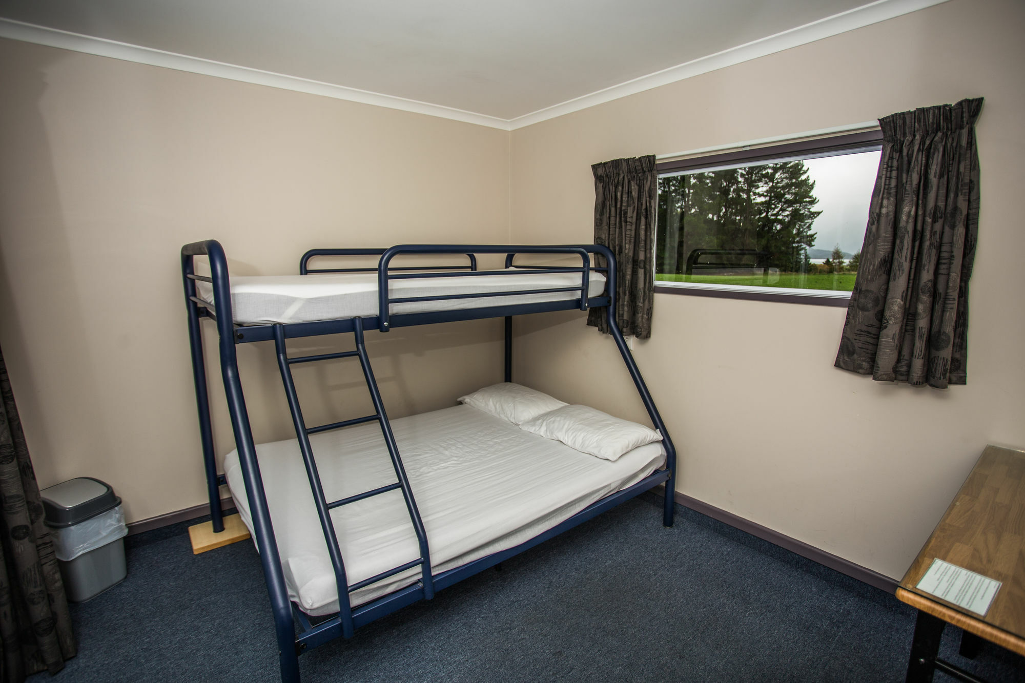 Fiordland Great Views Holiday Park Те-Анау Экстерьер фото