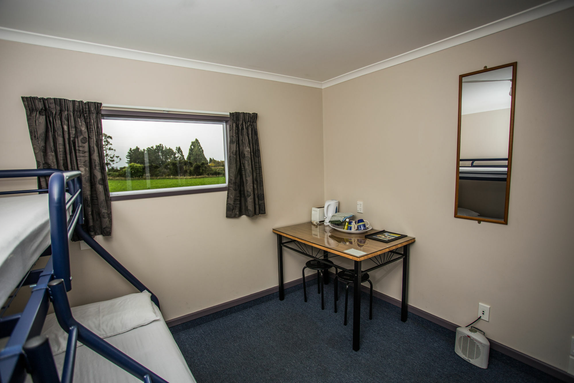 Fiordland Great Views Holiday Park Те-Анау Экстерьер фото