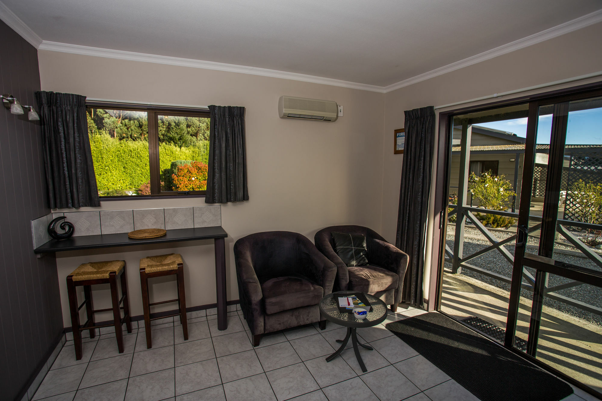 Fiordland Great Views Holiday Park Те-Анау Экстерьер фото